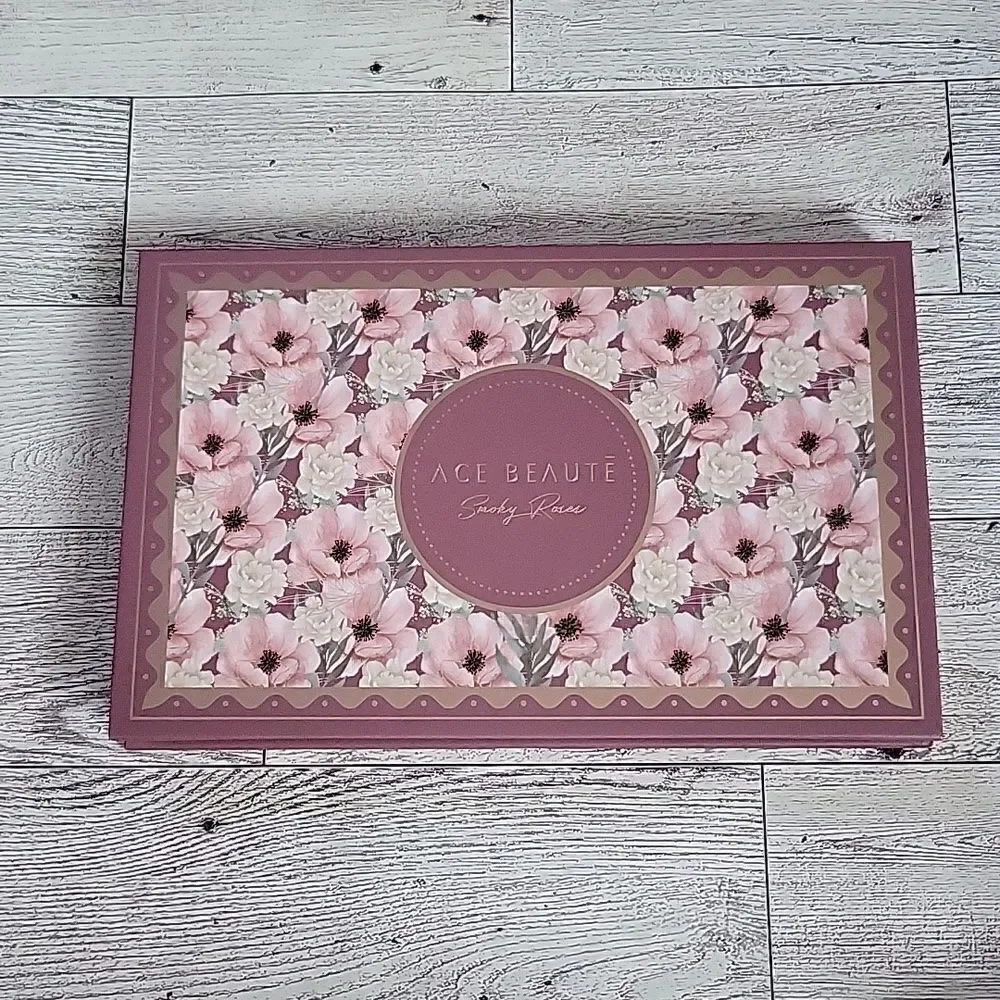 Ace Beaute Smokey Roses Eyeshadow Palette